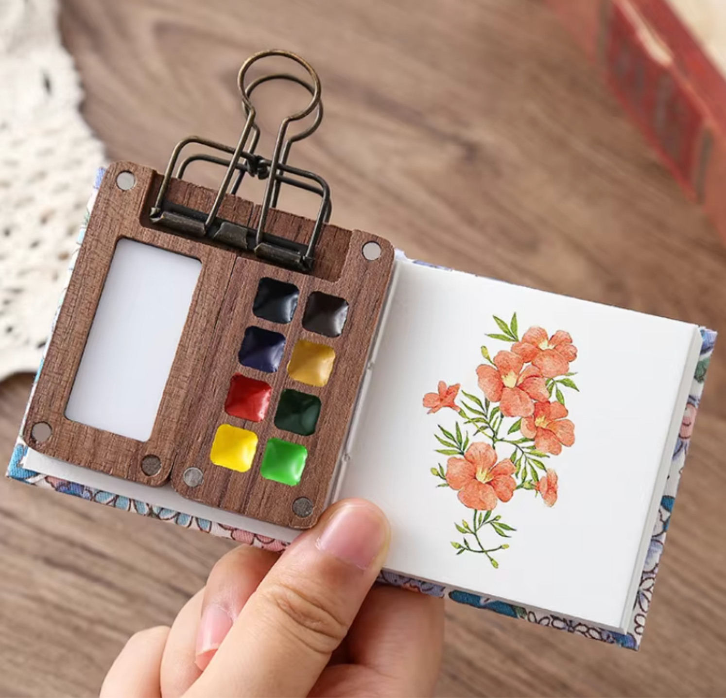 8-Colour Travel Solid Watercolour Set – Walnut Wood Pocket Painting Kit